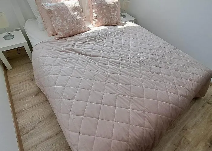 Oecsi Vendeghaz Apartament